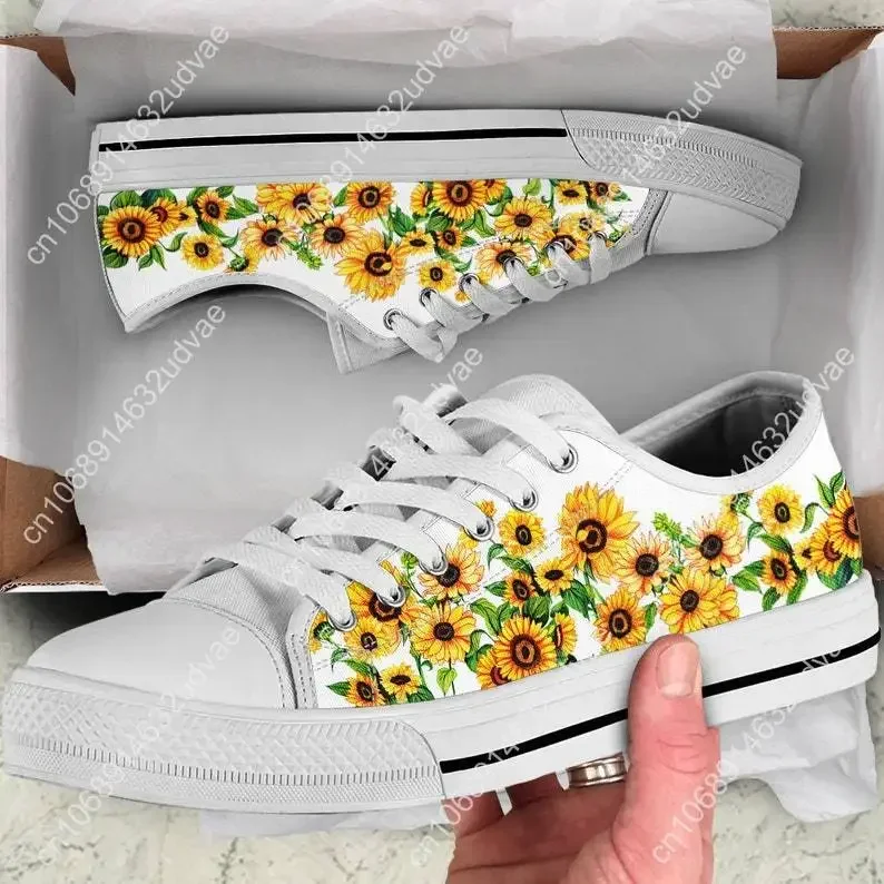 Zapatos de lona con estampado de girasol y flores amarillas para mujer, zapatillas clásicas ligeras para exteriores, planas, blancas y negras, 2022