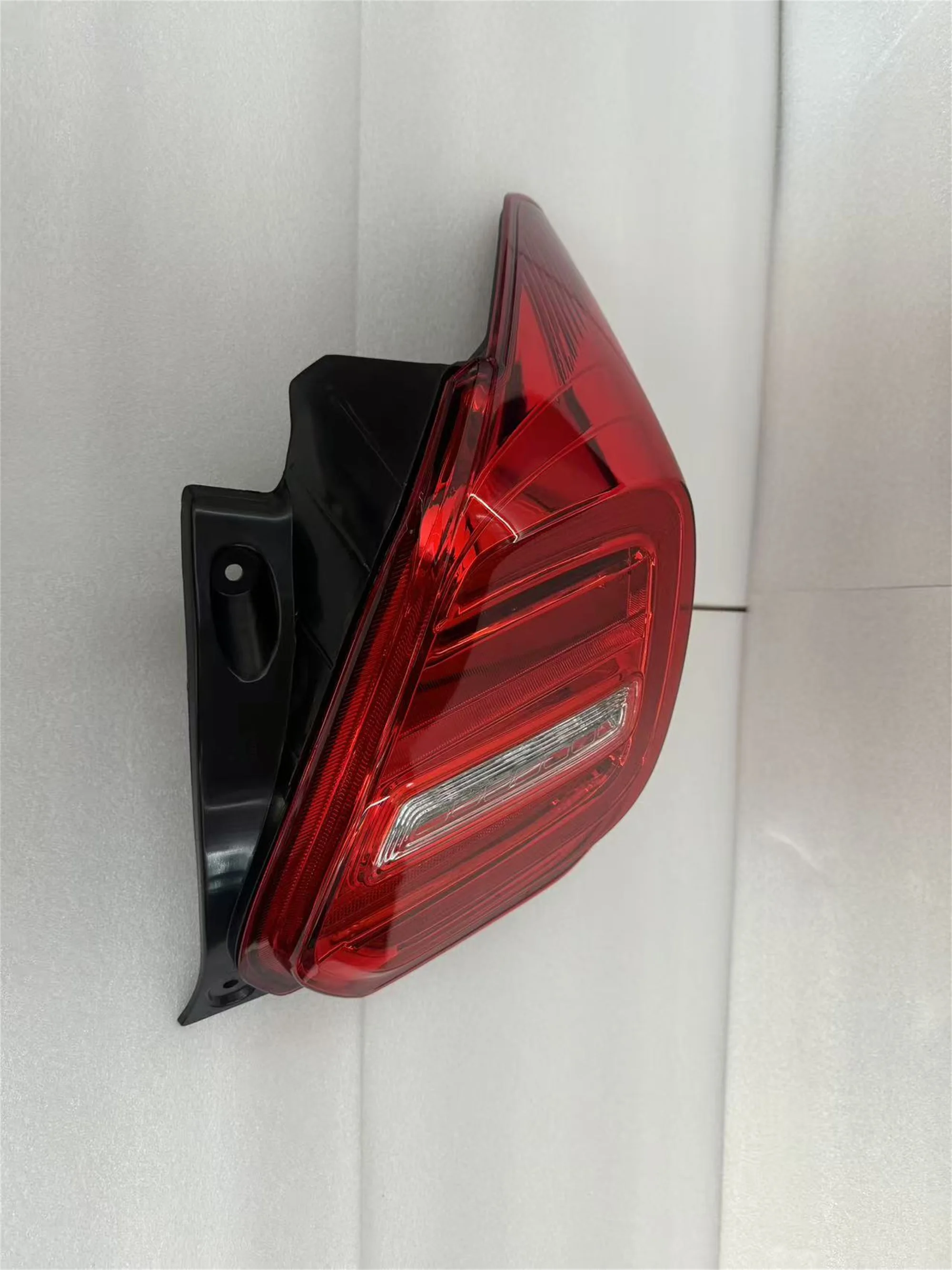 Voor MARUTI SUZUKI SWIFT 2017-2024 ACHTERLAMP ACHTERLICHT ACHTERLICHT BACK STOP R 35650M55RA0 L 35750M55RA0 - afbeelding 2