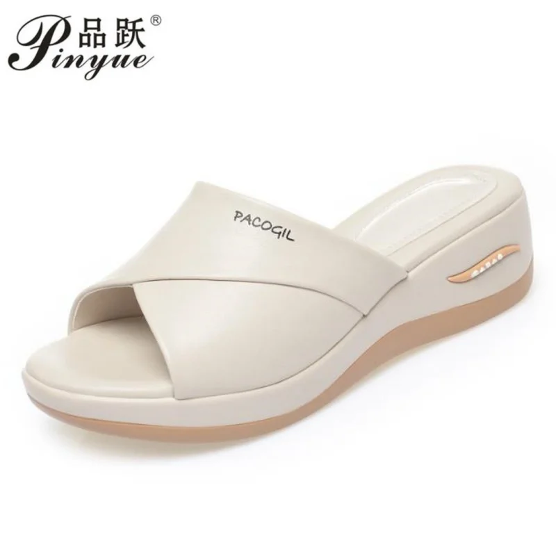 

Женские удобные шлепанцы на танкетке с толстой подошвой 4,5 см, летние сандалии на среднем каблуке из мягкой кожи, офисные сандалии для мам, размеры 35-40