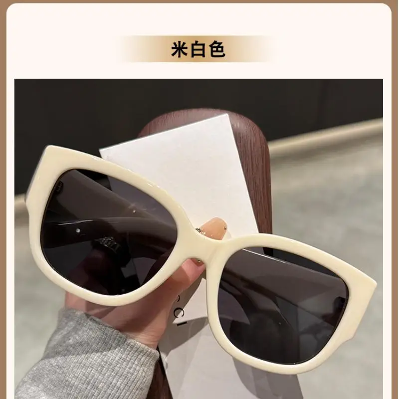 

Unisex Daily Outdoor Glasses - Comfortable Fit for Fitness, Self-Driving Tours, and Windproof Cycling safe for eyes