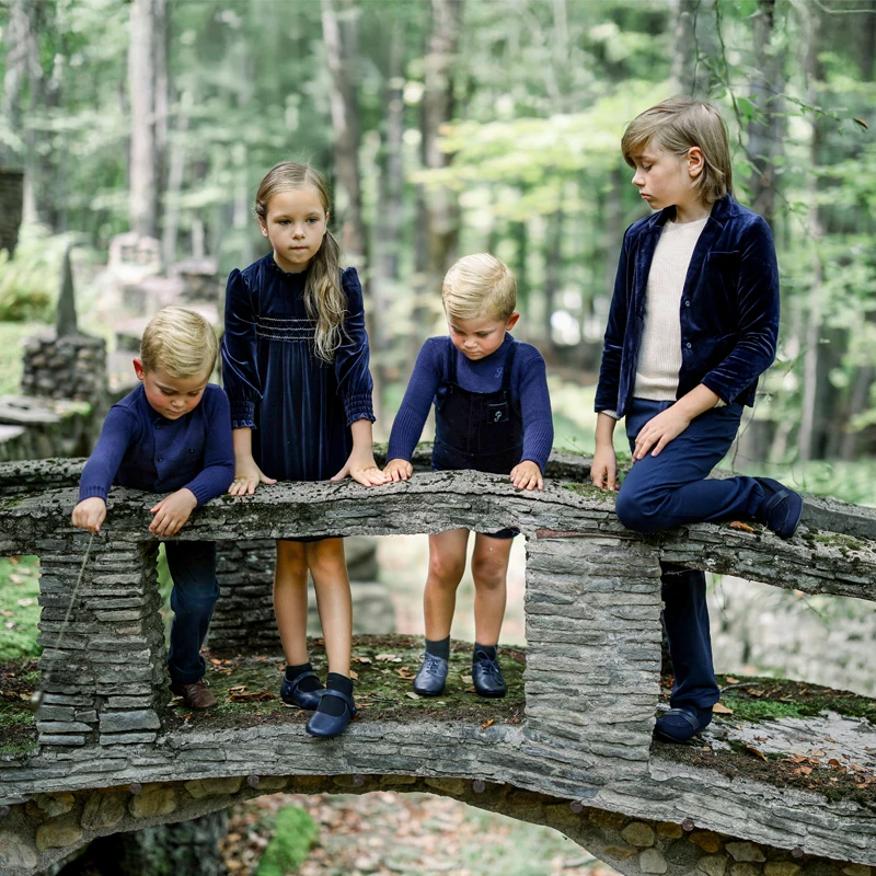 Ali Plus AW25 Smocked المخملية متماسكة مجموعة فستان رومبير الطفل الصبي السراويل العليا والسترة الأسرة مباريات تجهيزات الملابس #1