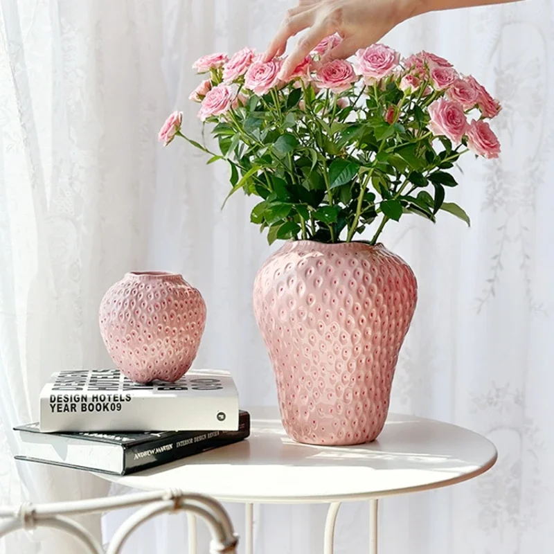 

Pink Ceramic Strawberry Living Room Flowers Vase Office Pot Home Decor Wedding Decoration Study Dining Table Interior Vase