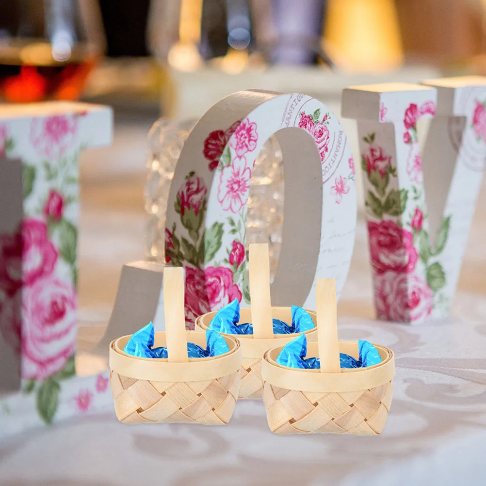 

2Pcs Handheld Wedding Candy Baskets Premium Mini Basket for Party Favor Storage Decorative Woven Basket Ideal for Wedding