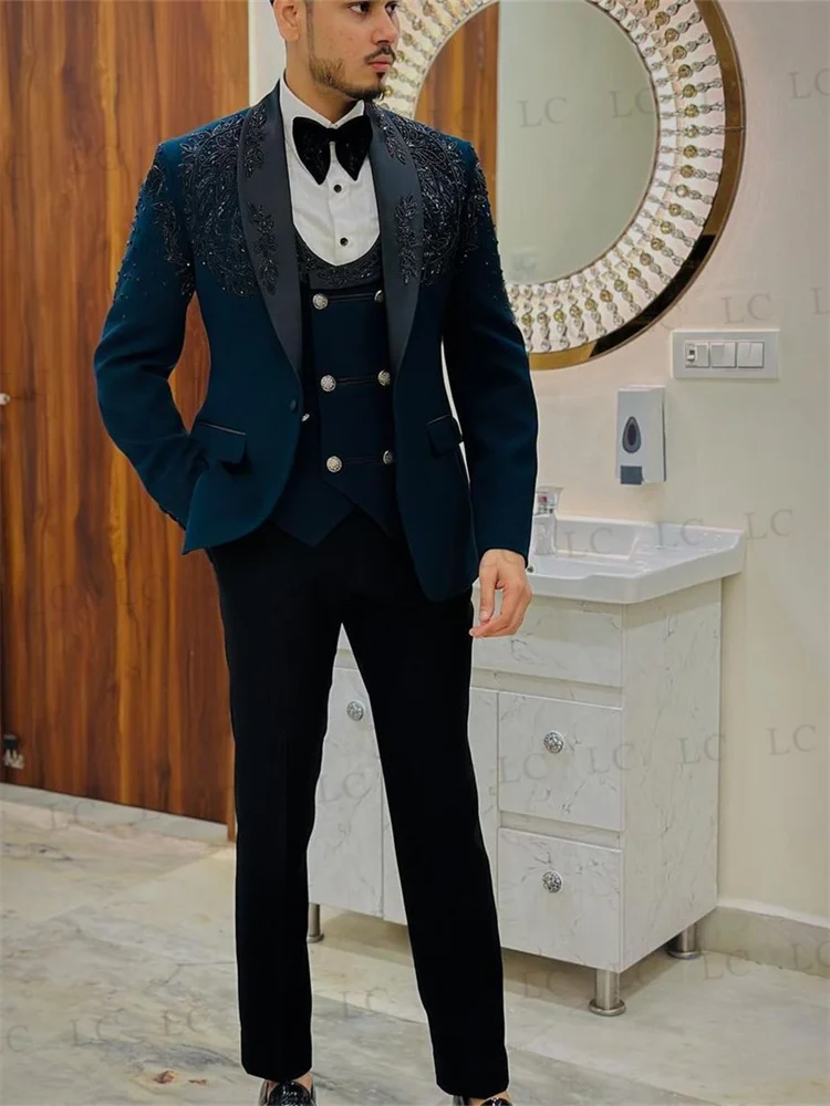 

3 Pieces Wedding Groom Men Suits Appliqued Beads Diamonds Blazer Vest Pants One Button Tuxedo Formal Prom Plus Size Tailored