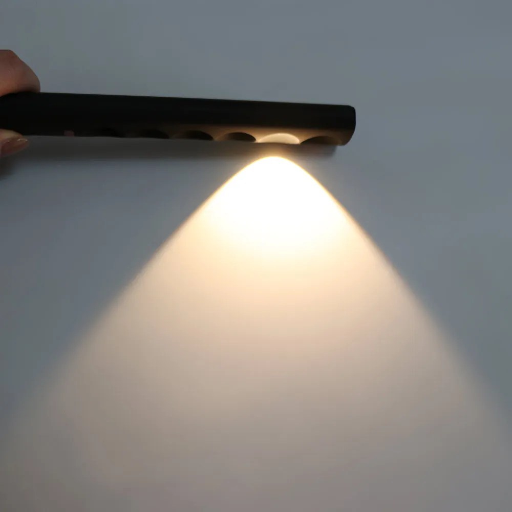 lanterna-portatil-com-controle-de-temperatura-de-cor-multifuncional-6-modos-luz-de-designer-recarregavel-e-portatil