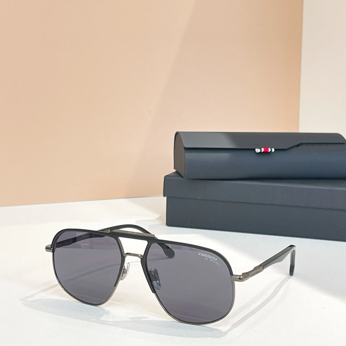 نظارات شمسية كاريرا ريترو غير منتظمة للرجال بإطار معدني كلاسيكي نظارات شمسية للرجال بتصميم علامة تجارية عصرية نظارات قيادة خارجية