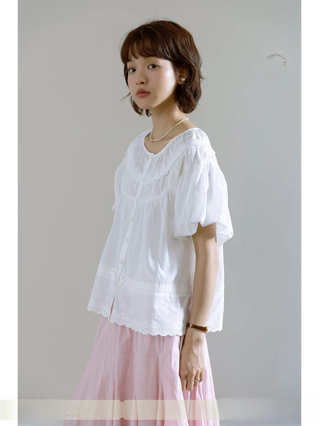 

GOOZA Heavy Embroidery Cotton Bubble Sve Loose round Ne Small irt Comfortable Breathable Women's Casual irt