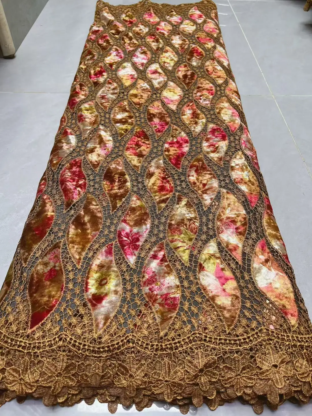 قماش دانتيل مخملي أفريقي جبر مع طباعة لفستان الزفاف 2025 قماش دانتيل نيجيري فرنسي مقطوع بالليزر