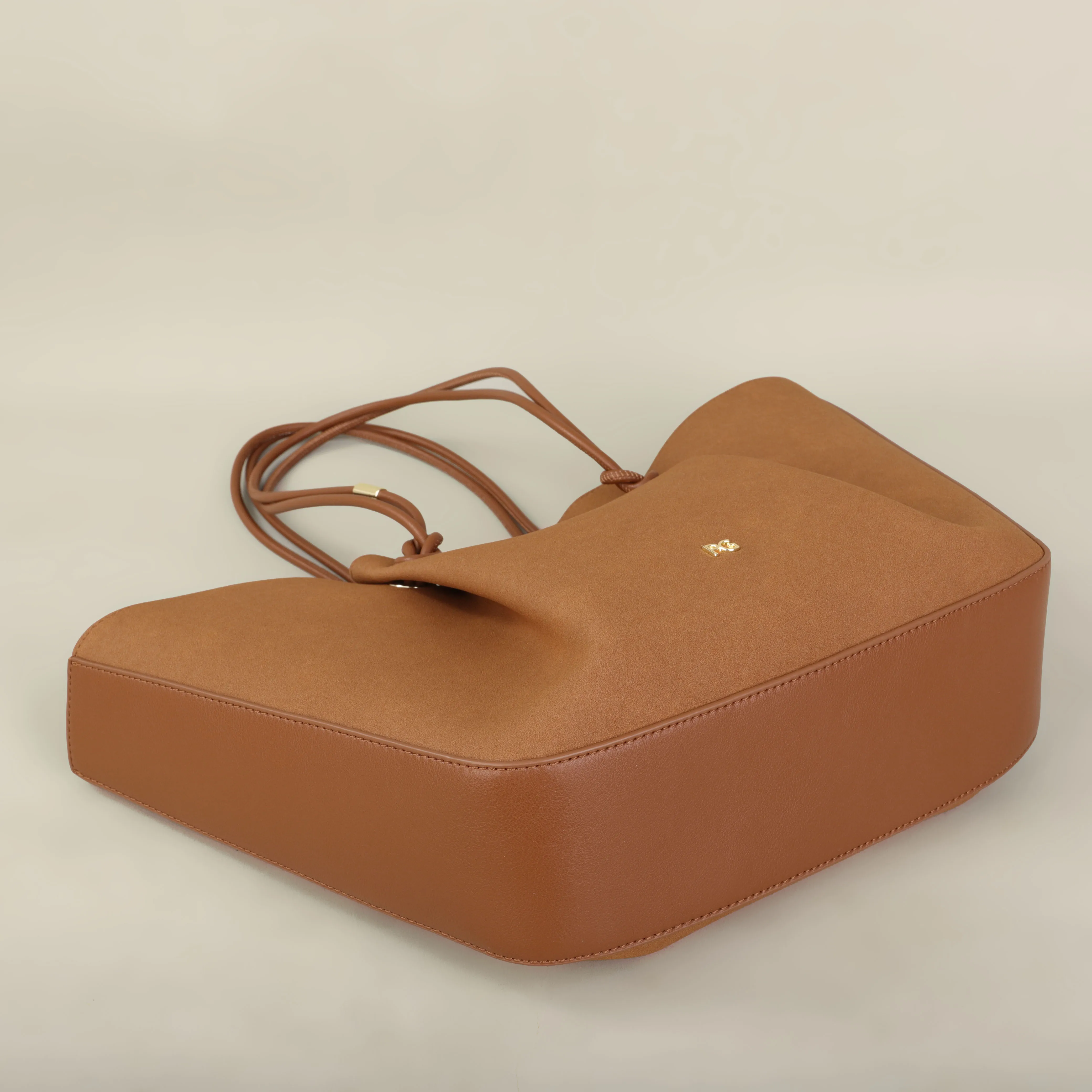 PG Luxusmarke Große Kapazität Computer-Tragetasche 2026 Neue Mode Klassische Casual Designer Exklusive Schultertasche – Detail 5