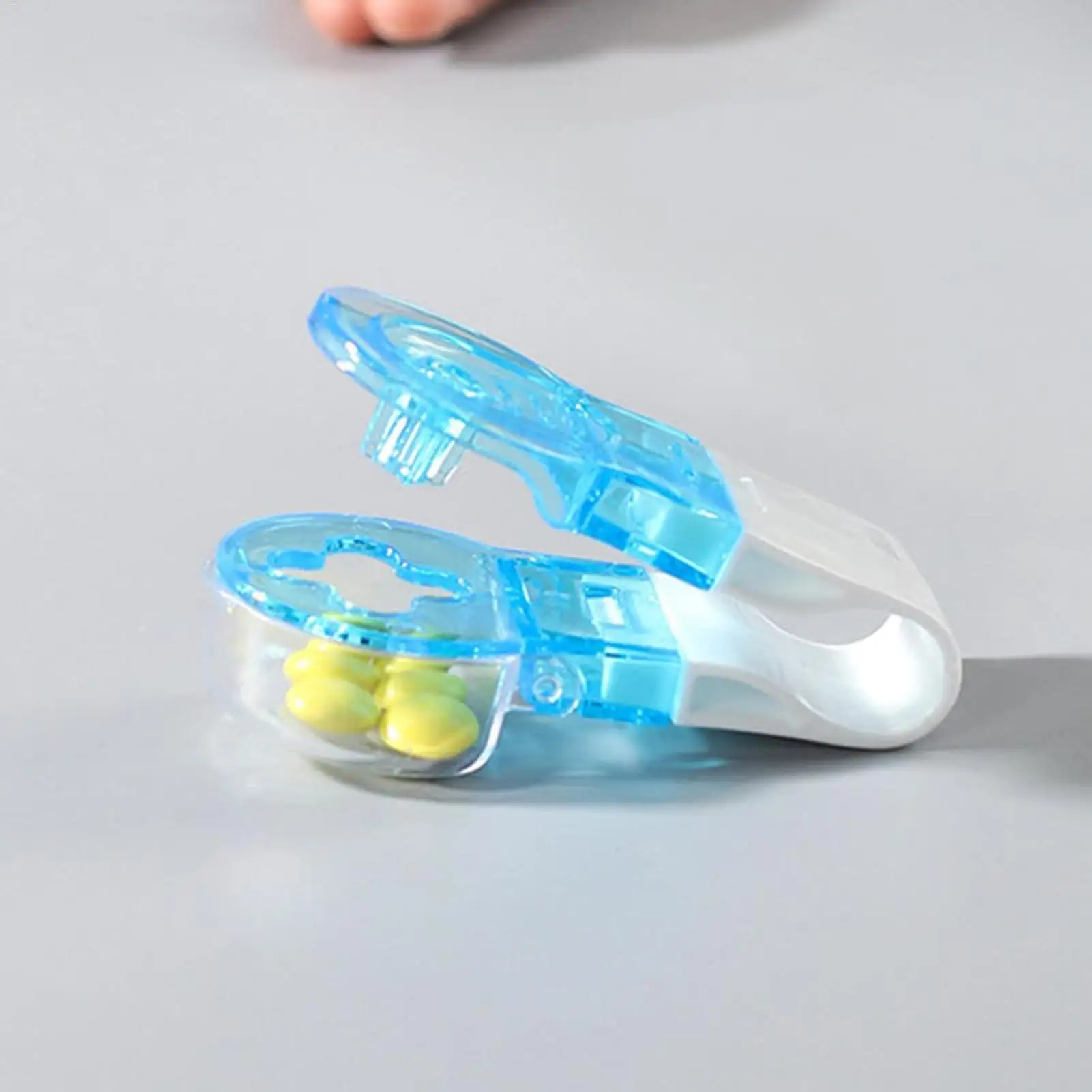 Pillentaker, tragbarer, kontaktloser Medikamentenspender, Tabletten-Blisterpackungsöffner, Hilfsmittel zum ausnehmen von Pillen ohne Kontakt.