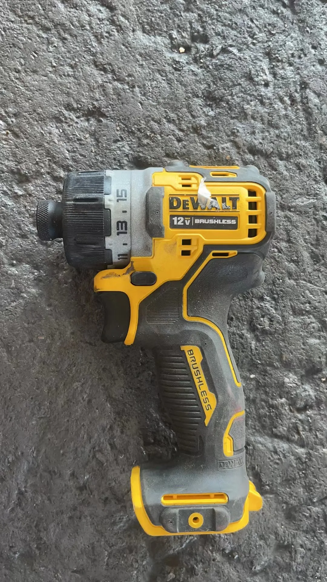 Dewalt DCF601 12v Brushless cordless screwdriver bare tool second-hand