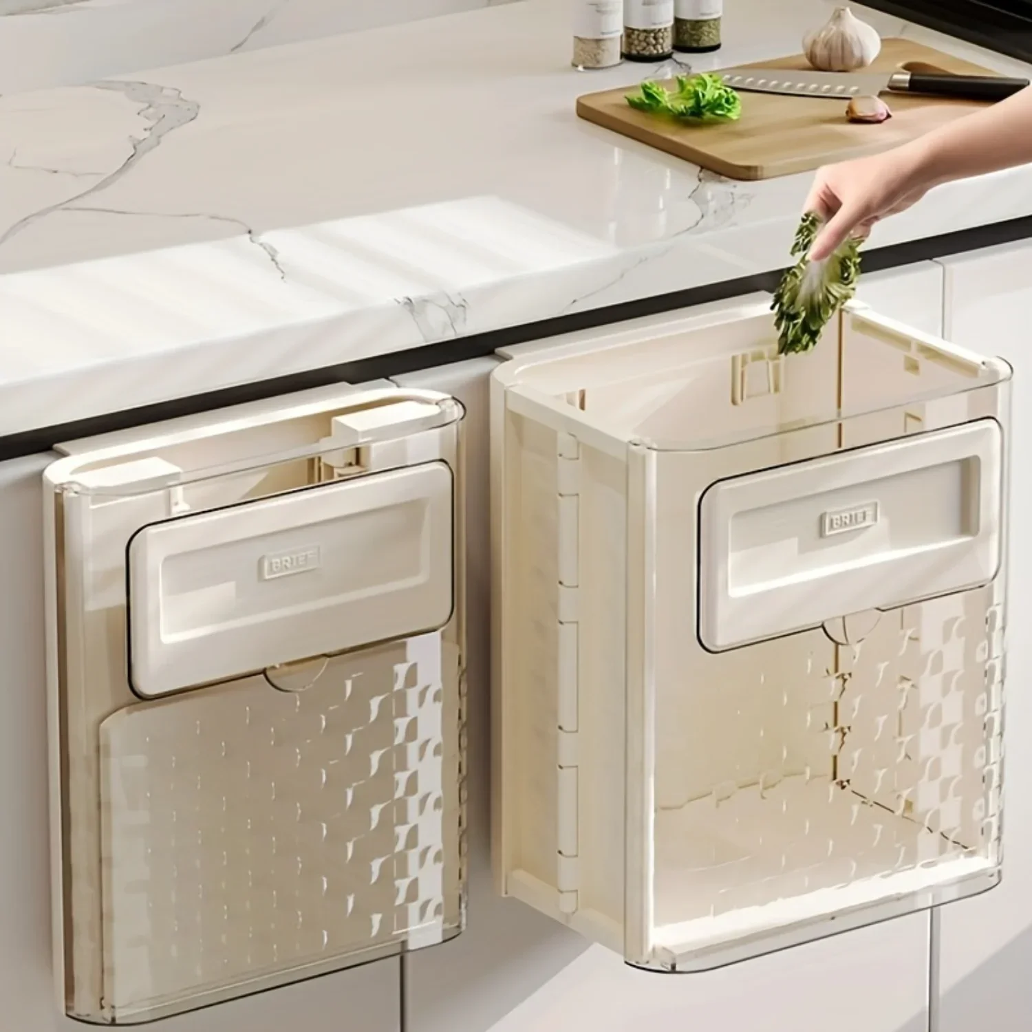 

Бытовой складной мусорный бак, настенный, емкостью 2,64 галлона