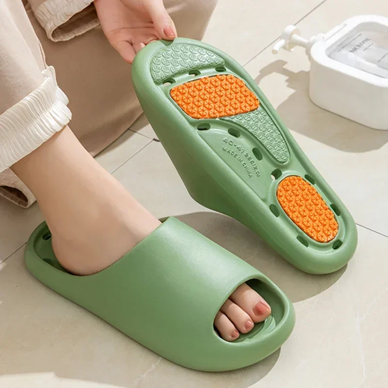 

Новые летние нескользящие тапочки для ванной комнаты и душа, женские домашние шлепанцы из ЭВА, женские легкие быстросохнущие банные тапочки на мягкой подошве