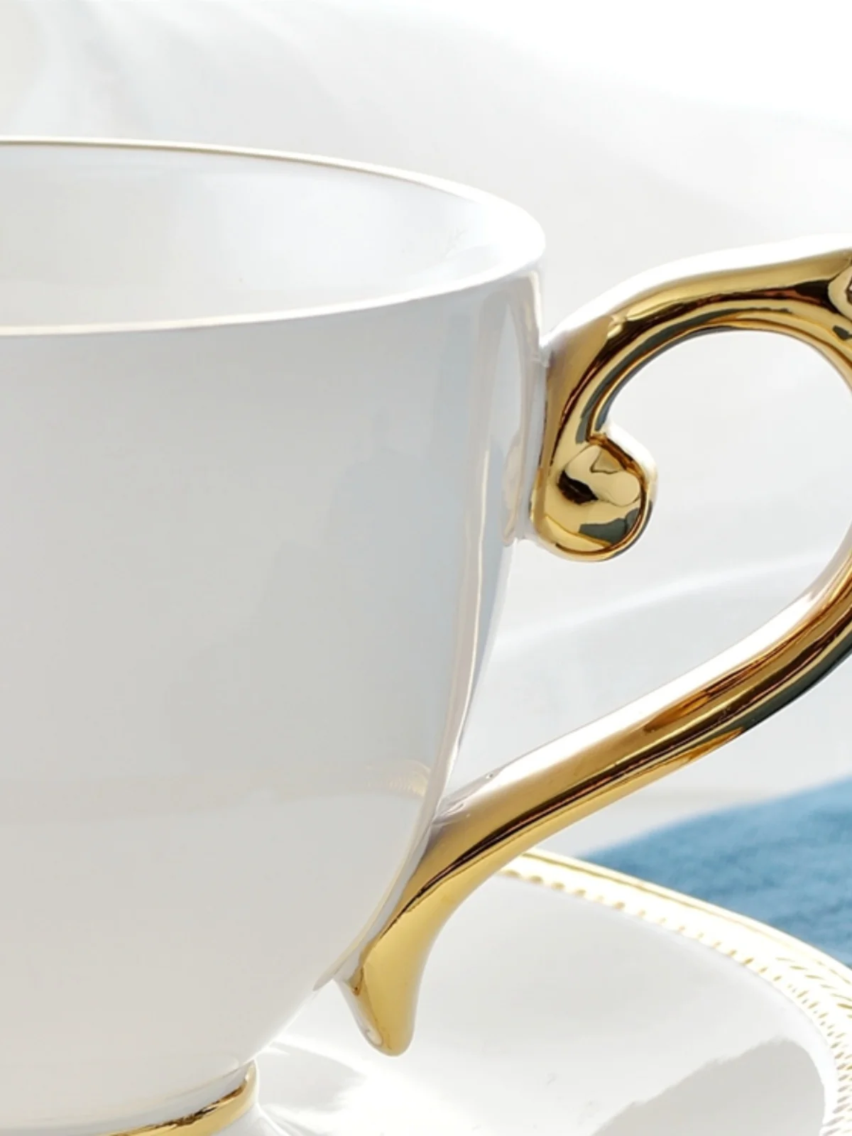 100/200ml Ceramic Gold Painting Craft Coffee Cup And Dish Set European Coffee Cup Plate Comes With One Ceramic Spoon Tea Cup