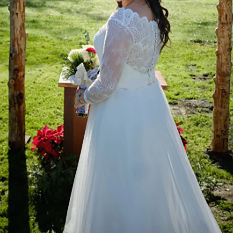 Chantilly Lace A Line Fitted Boho Bridal Gowns V Neck Capped Sleeves Illusion Back Buttons Customized Tiered Lace Wedding Dress