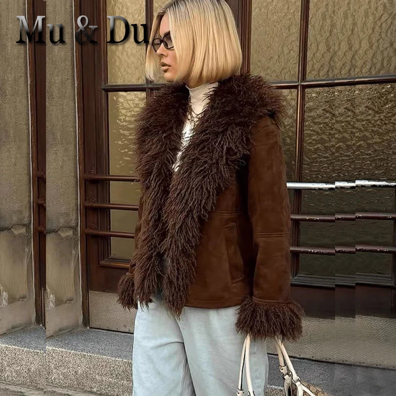 Mu&Du Elegant Faux Fur Spliced Coat Women Fashion Long Sleeve Tassel Suede Jacket Outerwear 2026 Winter New Warm Streetwear