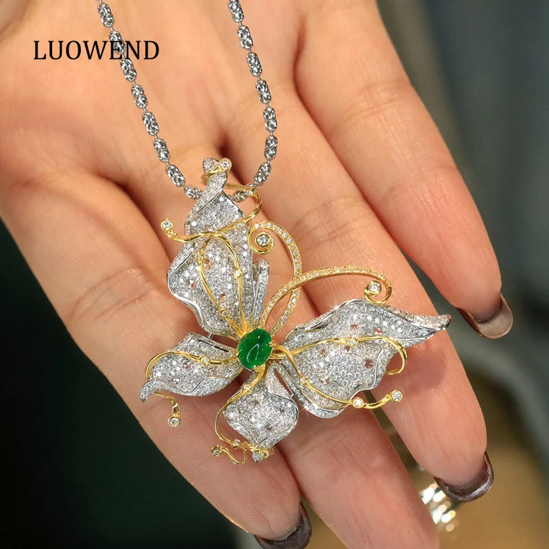 LUOWEND 18K White and Yellow Gold Necklace Women Luxury Diamond Natural Emerald Elegant Butterfly Shape Pendant High Jewelry