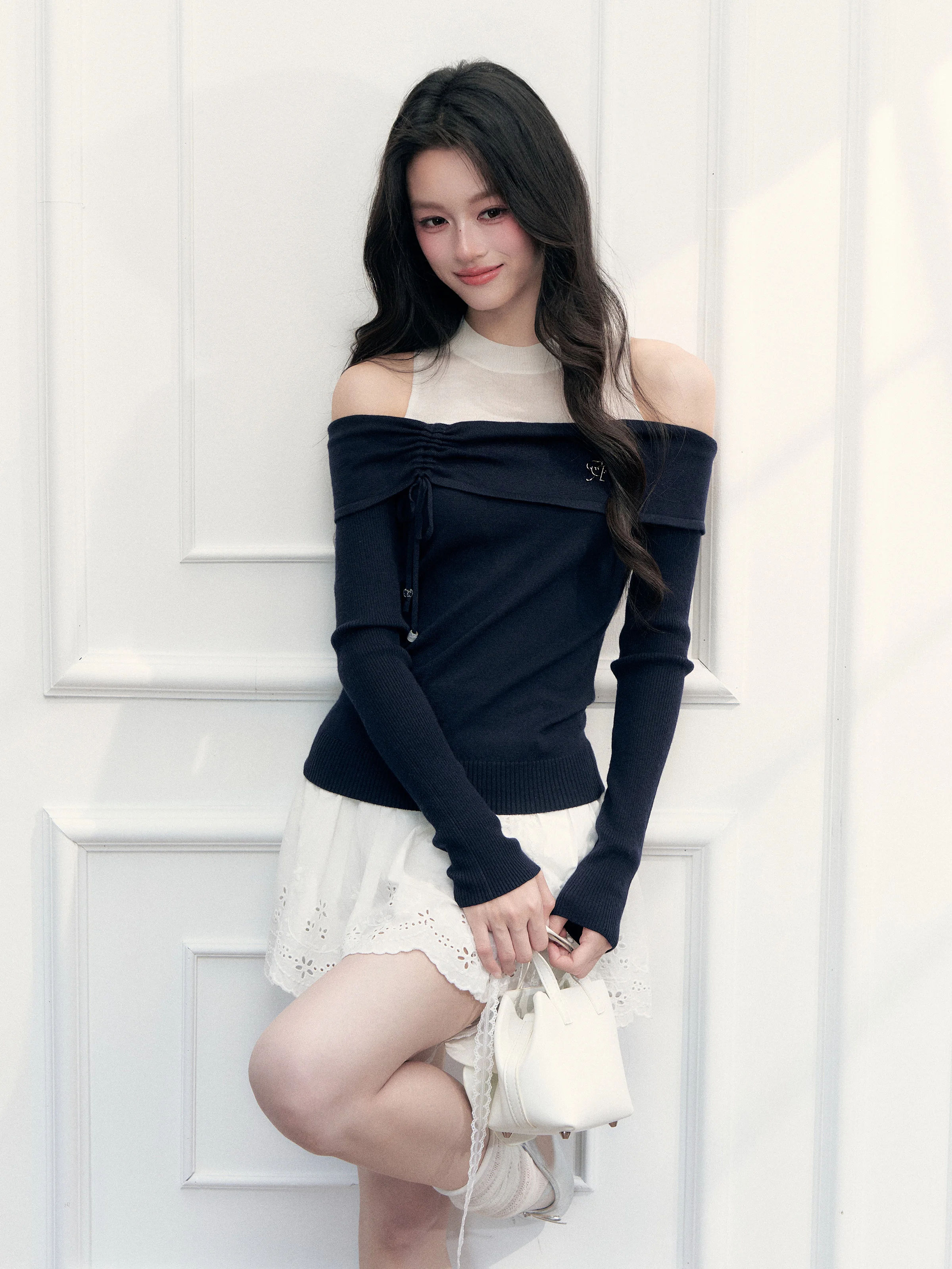 Fragile Heart Korean Style Color Block Knitwear Shoulder Bared Half High Collar T-Shirt Women's Fashion Autumn Top