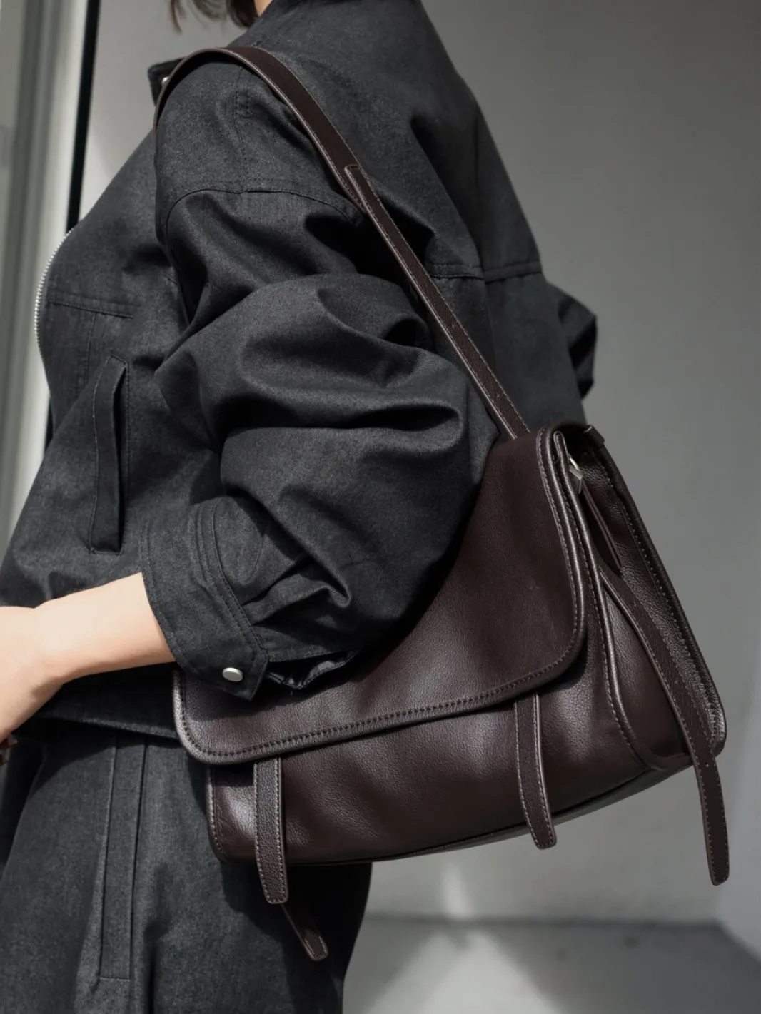 

Сумка из натуральной телячьей кожи первого слоя, нишевый ретро-рюкзак, сумка-тоут для поездок на работу, расслабленная сумка через плечо из натуральной кожи, сумка кроссбоди, сумка-мессенджер, дамская сумочка