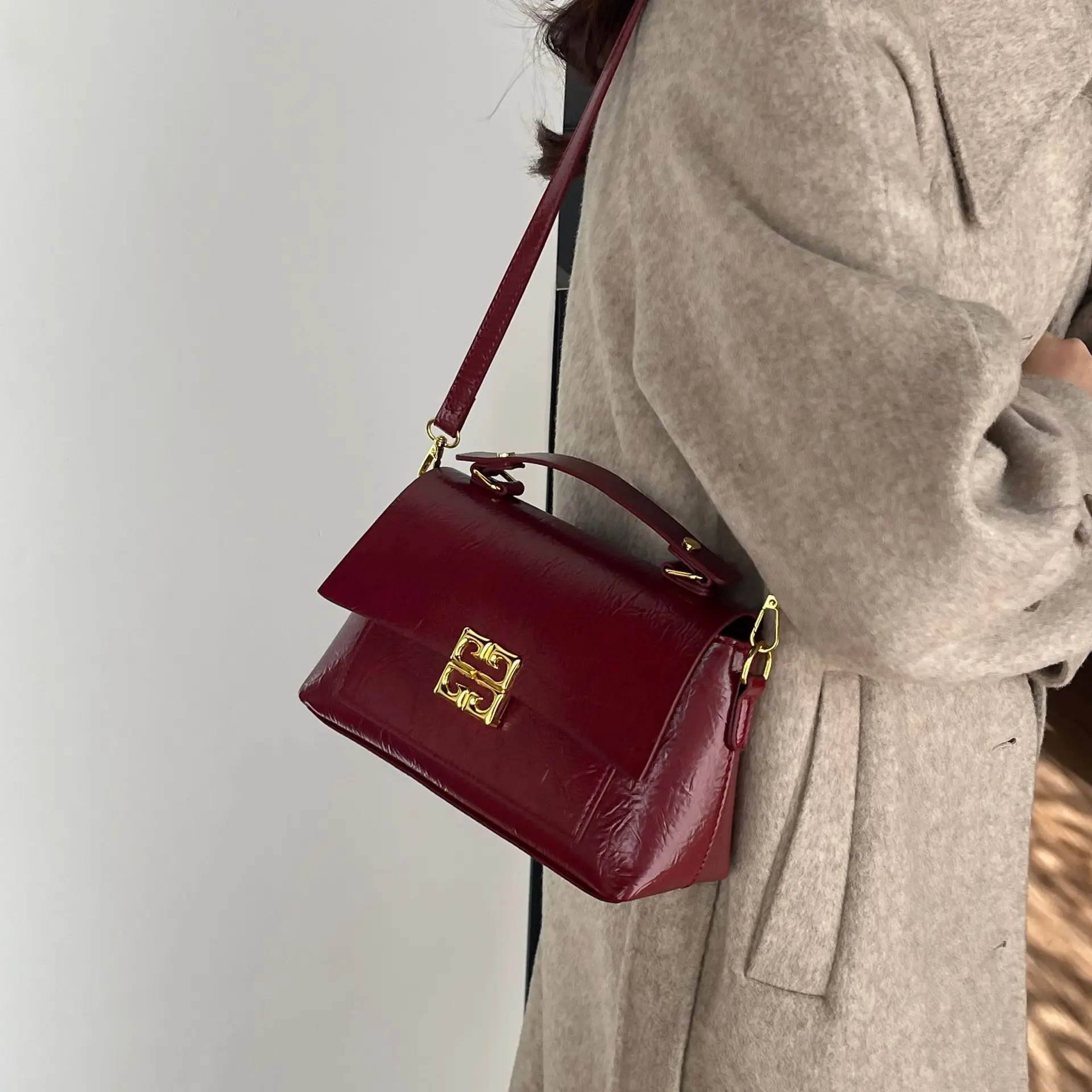 

2025 New Genuine Leather Textured Square Bag for Women, Spacious Chain Strap Shoulder Crossbody, Very Casual Chic and Roomy​
