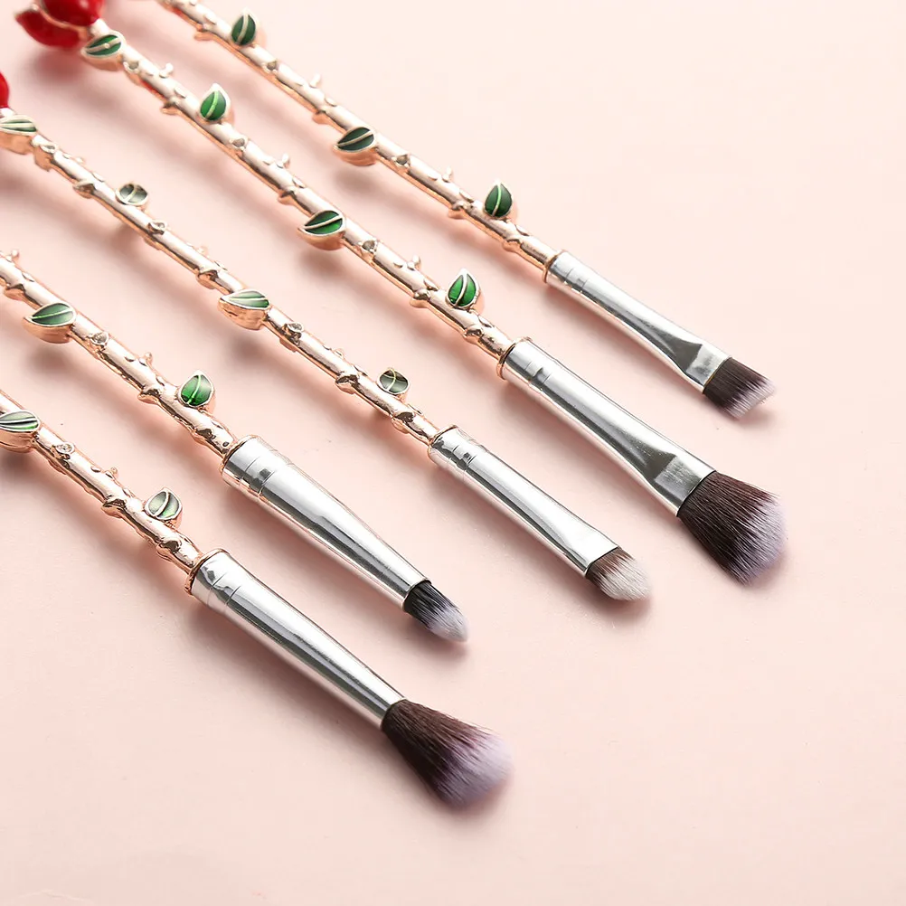 

5Pcs Makeup Brush Set Rose Handle Brushes Creative Comfortable Grip Makeup Tools for Women Girls Ladies