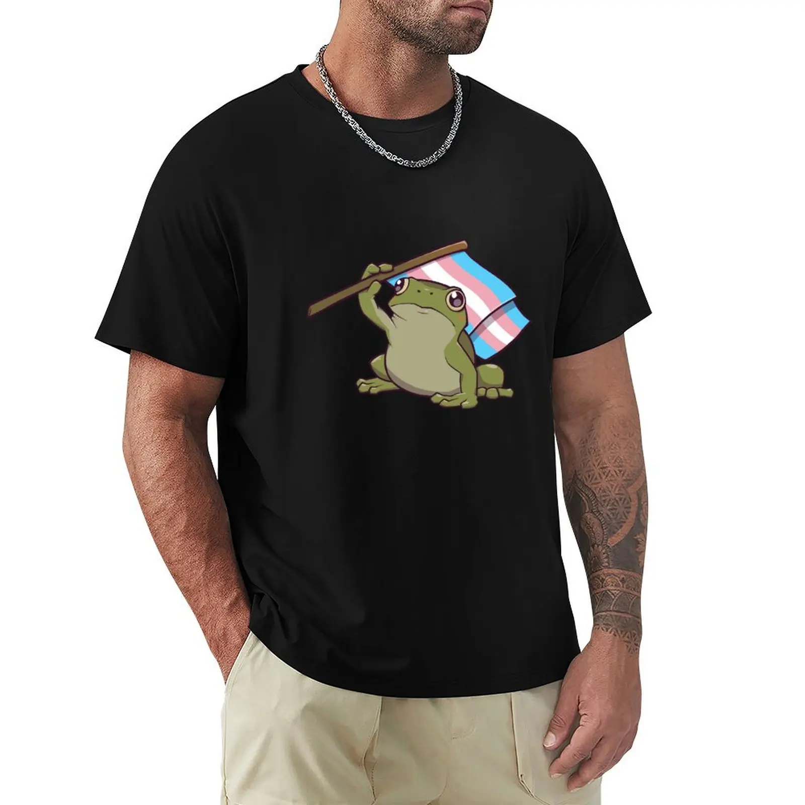 Transgender Pride Flag-Holding Frog T-Shirt Work Style Casual T-Shirt