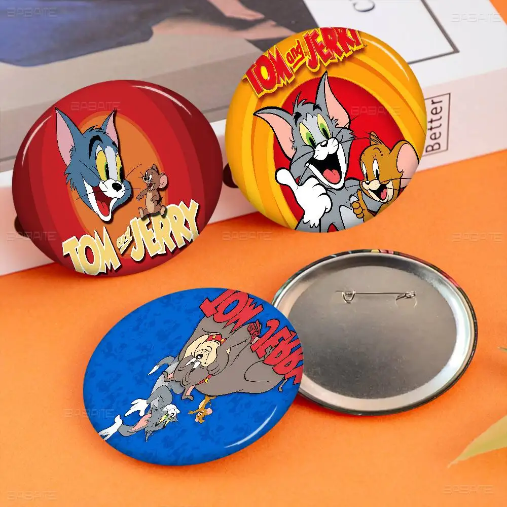 Cartoon T-Tom and J-Jerry 58mm Cute Anime Figure Icon Badge Handmade Tinplate Brooch for Backpack Clothes Chest Ornament Gifts