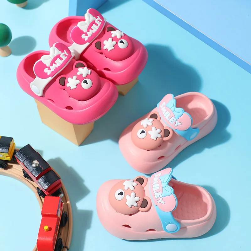 Children's Hole Shoes Summer EVA Slippers Non-slip Light Soft Sole Sandals for Boys and Girls 1-9 Years Old Outwear