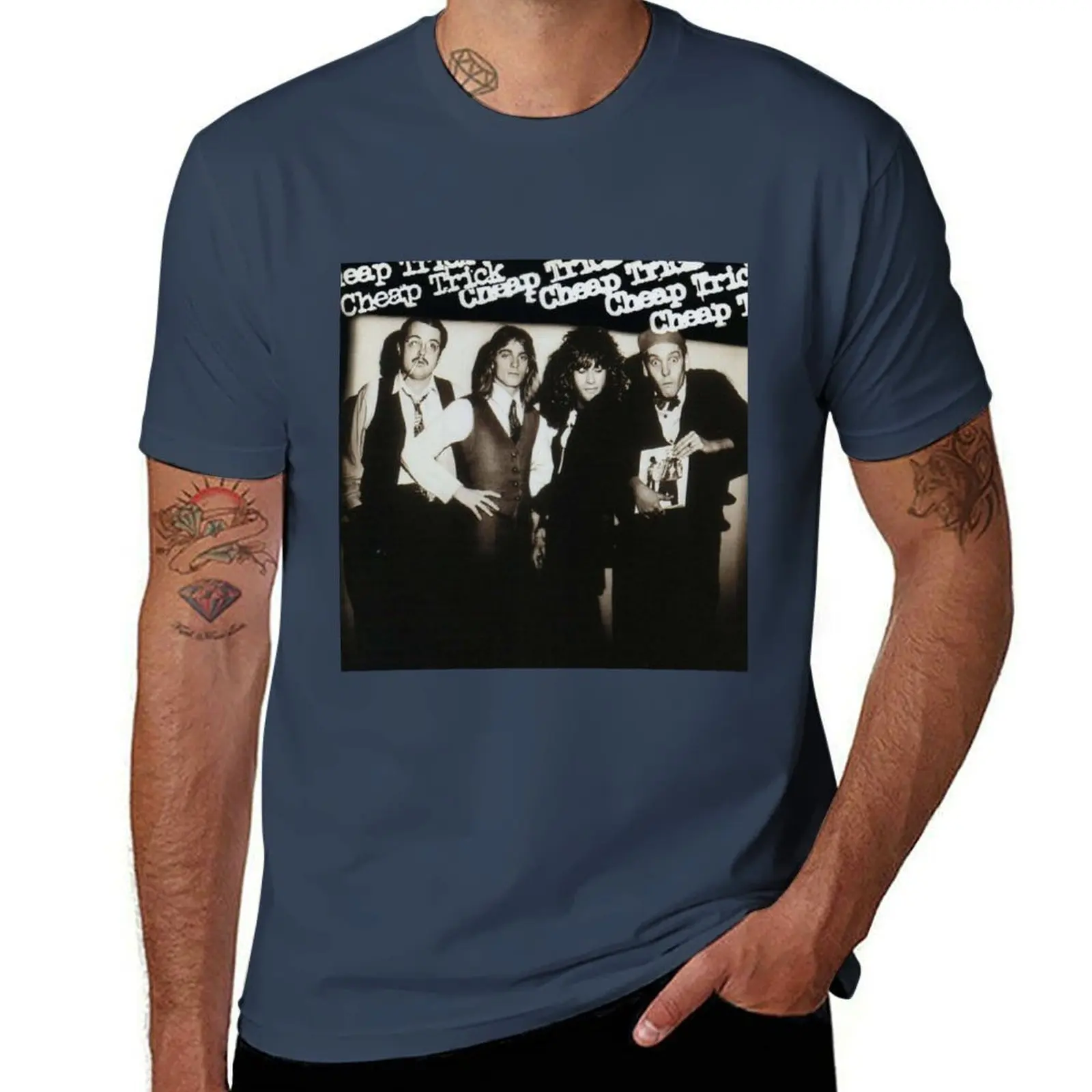 

Chea. Tric. band cover T-Shirt Casual Lightweight Short Sleeve Top