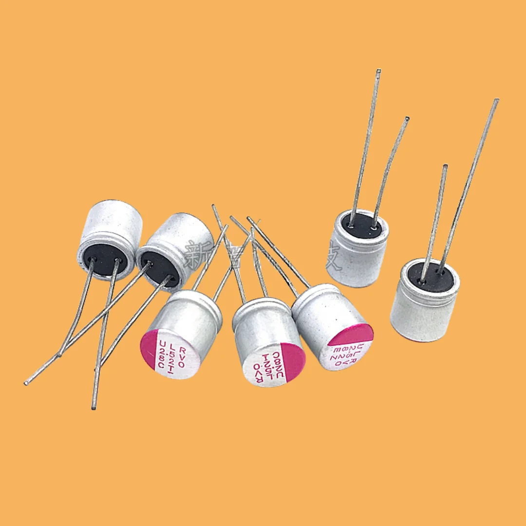 50pcs/솔리드 스테이트 커패시터 2.5V820UF 2.5V 820UF 볼륨 8X8 인라인 솔리드 스테이트 전기 분해 재고 있음