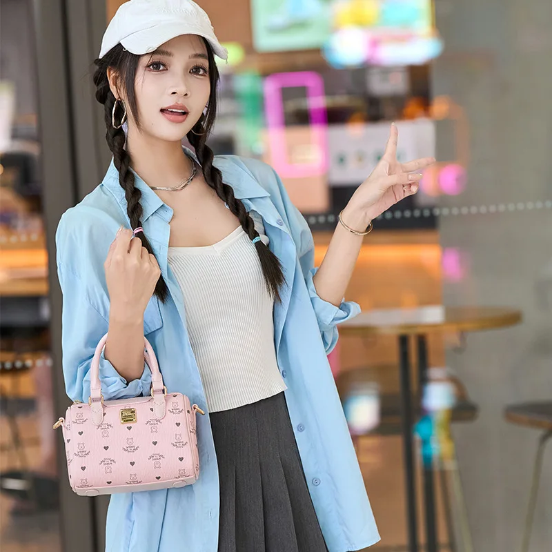 Disney Winnie The Pooh New Women's Mini Handbag Cartoon Pink Women's Shoulder Crossbody Bag Mini Fashion Casual Women's Bag