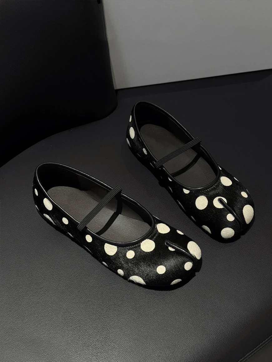 

Women's Black Polka Dot Tabi Mary Jane Flats Split Toe with Thin Strap for Avant-Garde Minimalist & Japanese Fashion Statements