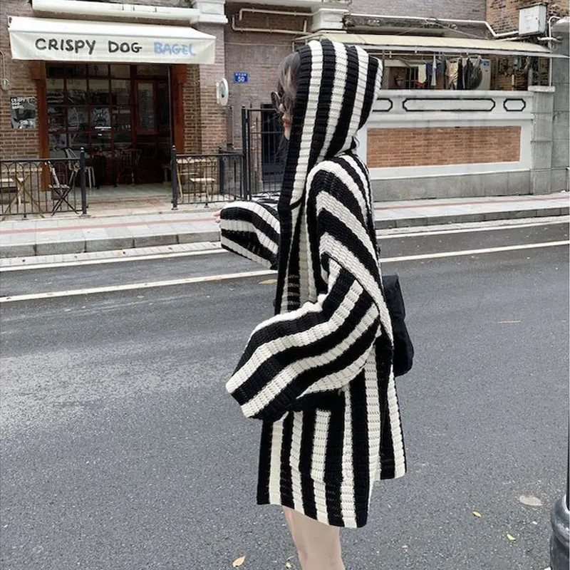 Female Clothing Korean Striped Knitted Cardigan Autumn Winter Long Sleeve Stylish Pockets Spliced Casual Hooded Loose Sweaters