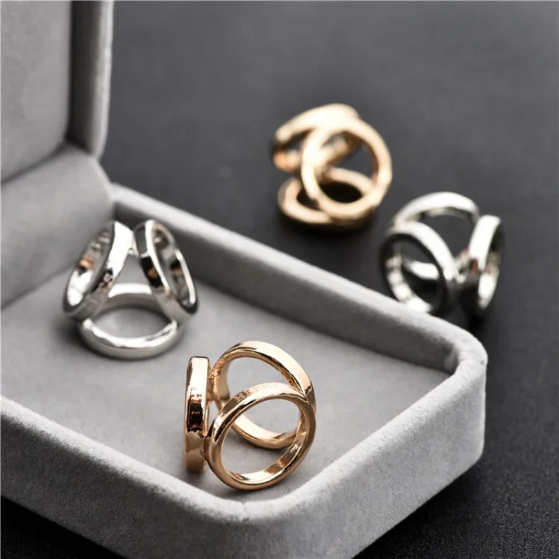 Fashion Scarves Buckle Women Brooches High-Grade Scarfs Buckles Stainless Steel Ring Scarf Clip Metal Brooch Pearl Crystal 2022