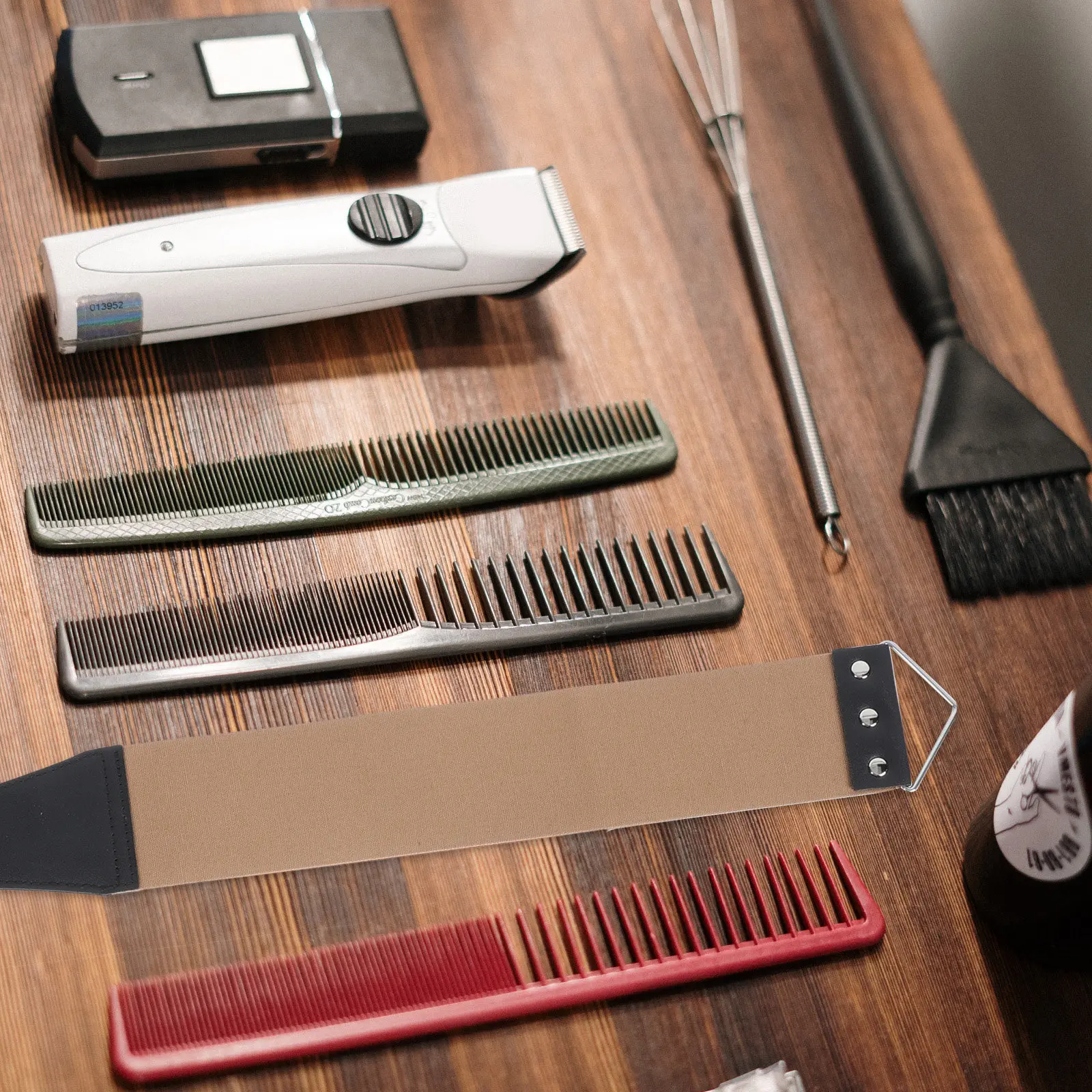 Razor Strop 2 Piece Dual Sided Sharpening Strap for Shaving Blades Hunting Knives and Barber Tools