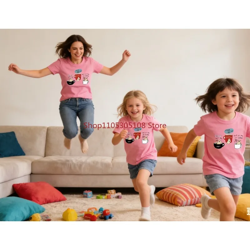 

Детская футболка с принтом COFFE, хлопковая модная одежда с круглым вырезом для родителей и детей, одежда ярких цветов, семейная одежда