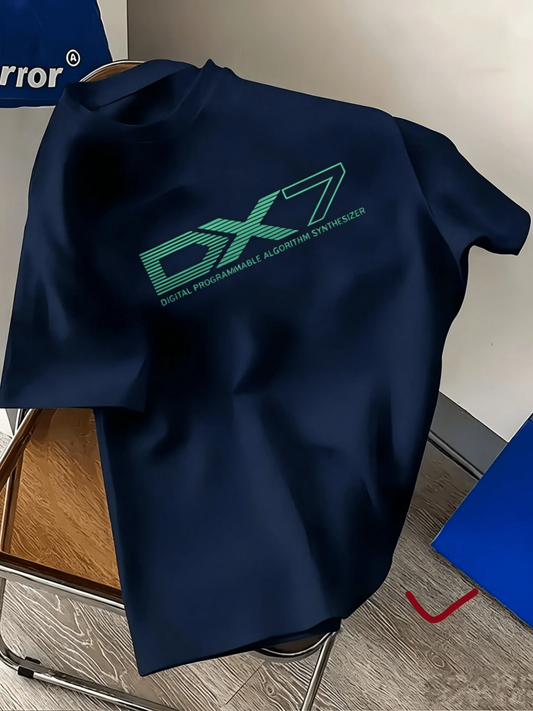 Men's DX7 Retro Synthwave T-Shirt Vintage DX7 Synthesizer Print Soft Breathable Crew Neck Tee Suitable for Music Lovers