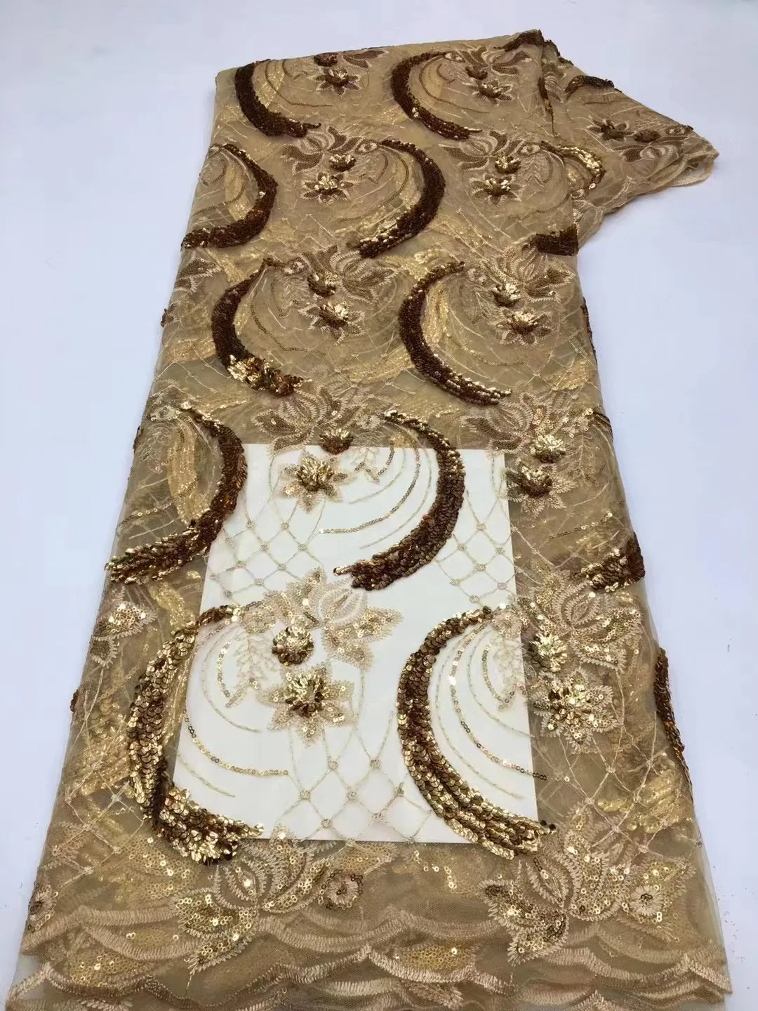 

African Lace Fabric 2024 Gold High Quality Fashion Nigeria Sequins Embroidered French Tulle Lace Fabric For Nigerian Wedding