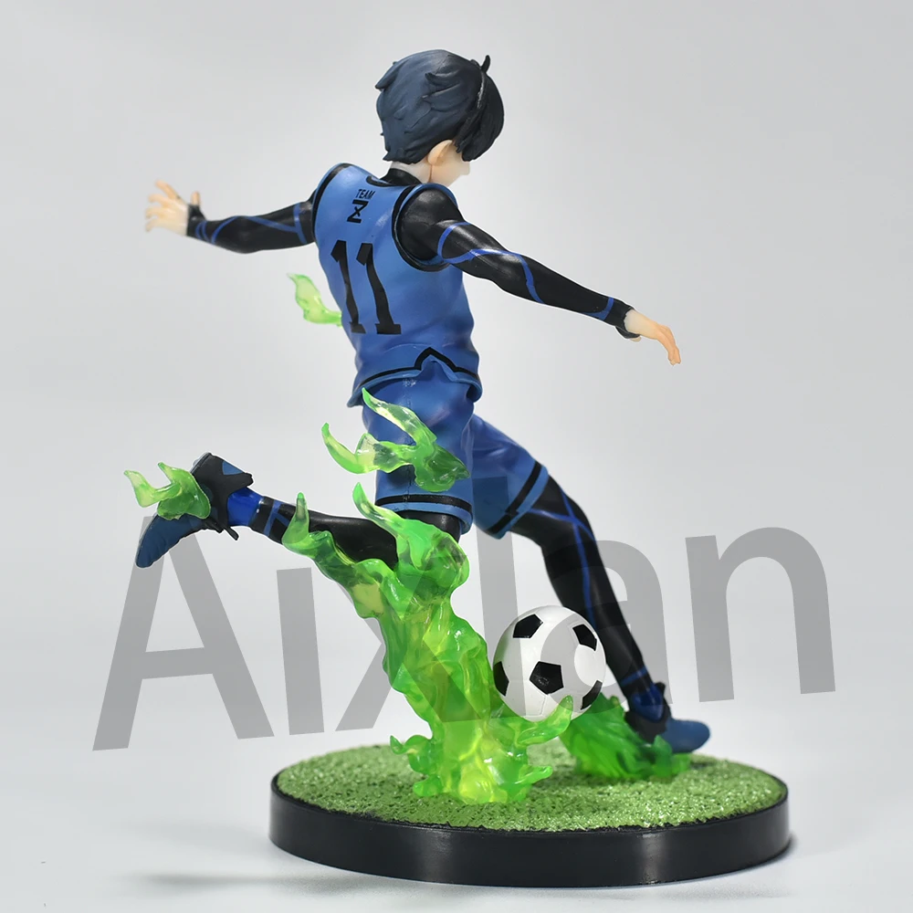 BLUE LOCK Figure Nagi Seishiro Isagi Yoichi Grassland Football Ver PVC Action Figure Collectible Model Toys Kid Gift