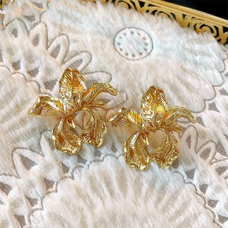 Vintage Geometric Metal Petal Flower Stud Earrings for Women Fashion Statement Trendy Gold Color Jewelry Accessories