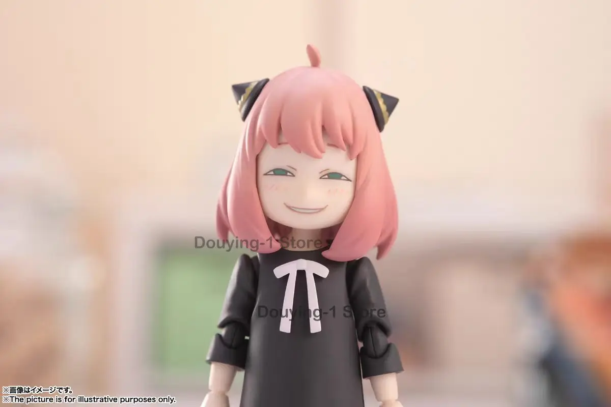 

В наличии: Новая фигурка Bandai SHF Аня Форджер в повседневной одежде, аниме-модель, игрушка