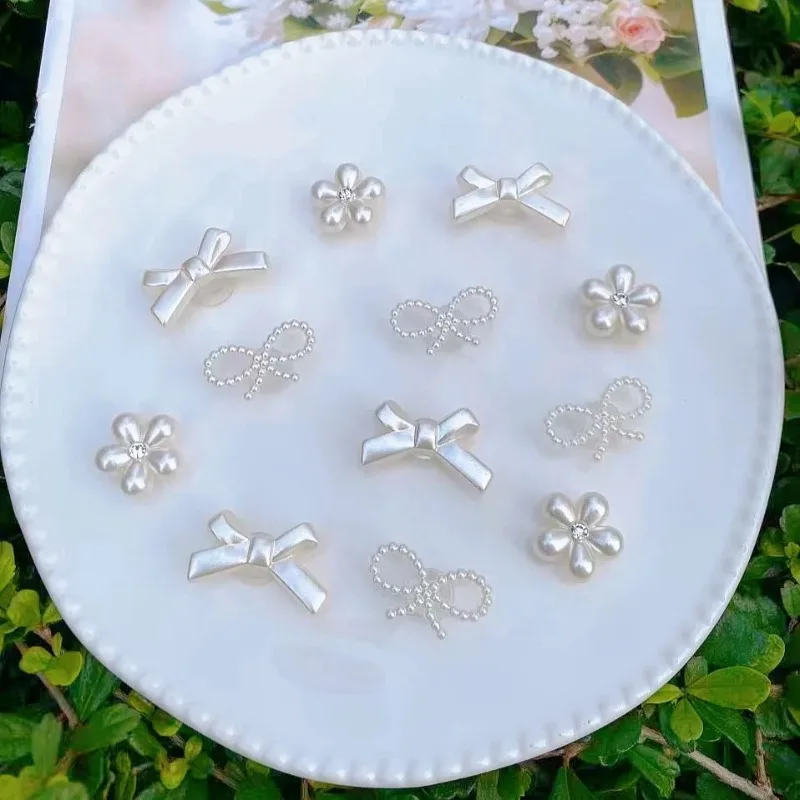Modische Schuh-Charms mit Perlen, Schleifen und Blumen für Clogs, Niedliche Schuh-Accessoires als Dekoration und Geschenk für Mädchen – Detail 6