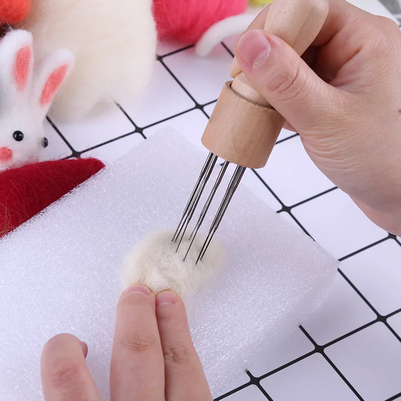 1/4pcs Felting Needles Wool Felt Tools with Eight Needles Tool Craft Felt Needle with Solid Wood Handle With Finger Cots