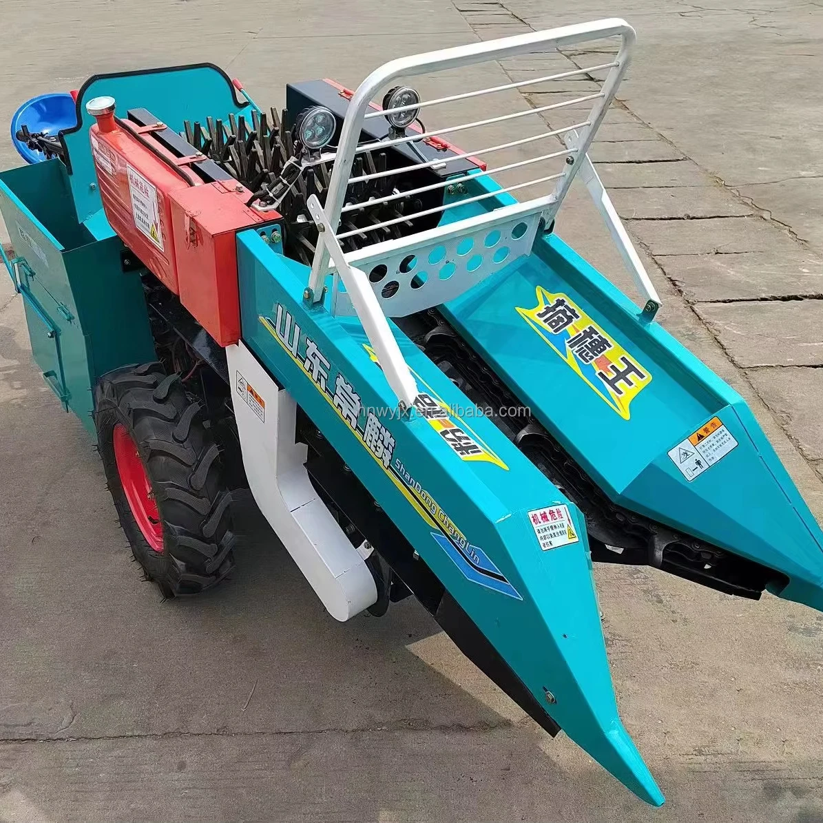 Diesel-Powered Small Agricultural Corn Harvester Automatic Farm Tool with Core Engine Corn Stalk Pressing Equipment for Farming