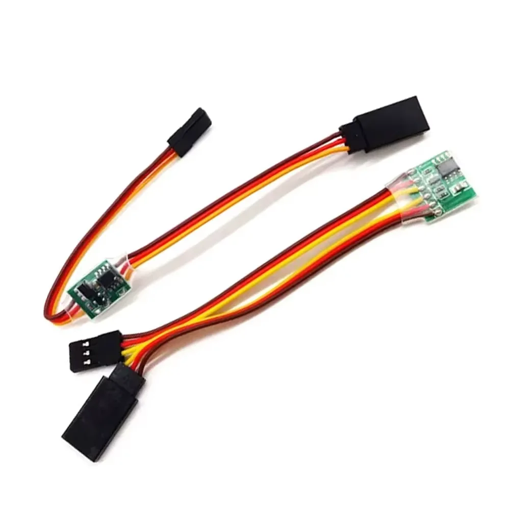 Universal Servo Inverter Signal 4-6V / 3.6V-24V Steering Gear Reverser, Low/High Voltage for RC Servo Airplane V-tail