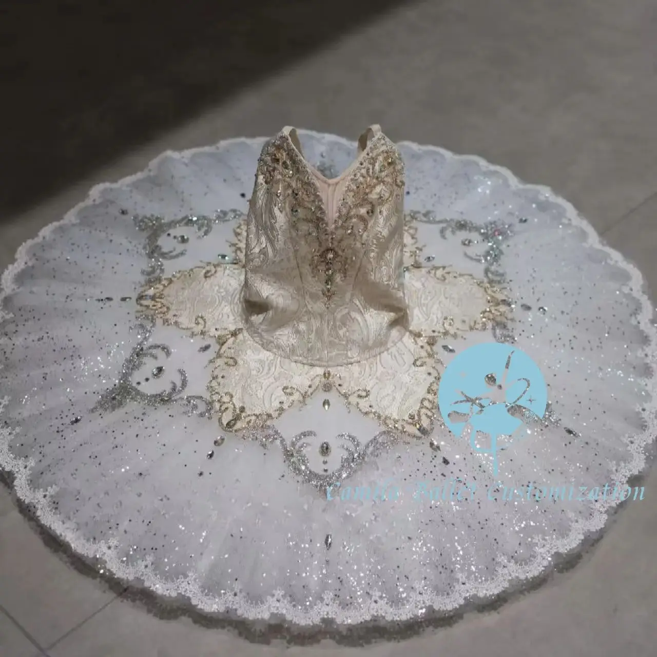 

Высококачественная новая стильная юбка Спящая красавица, нежная фея Пакиты, серебряная фея, балетная пачка, юбка для соревнований