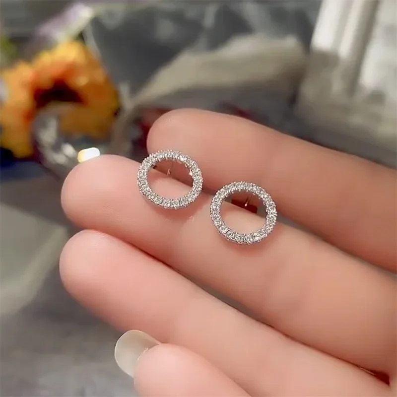 European and American Circle Cube Zirconia Women's Earrings with a New, niche design and elegant temperament, paired with access