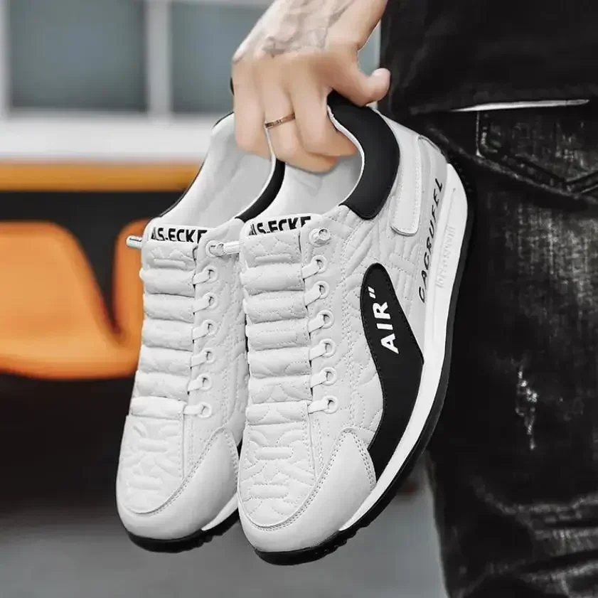 Zapatillas de correr de cuero para Hombre, zapatos informales con cordones, Tenis, novedad de 2024