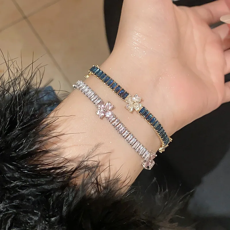 Sparkling Zircon Heart Flower Adjustable Cuff - Korean Style Dainty Statement Jewelry