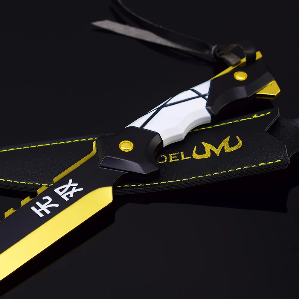 12 cm Nuovo Valorant Gioco Periferico Modello In Metallo Armi e Oggetti di Scena con Copertura In Pelle Decorazione Del Desktop Ornamenti Ragazzi Regali Giocattoli